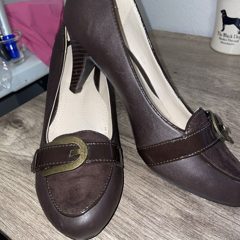Madeline Becca Brown Pumps Heels Shoes Women's Sized 6